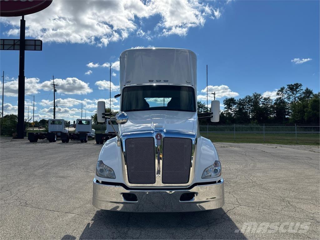 Kenworth T680 Tractor Units