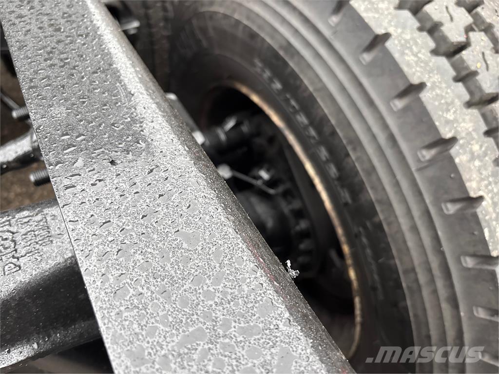 Kenworth T680 Tractor Units