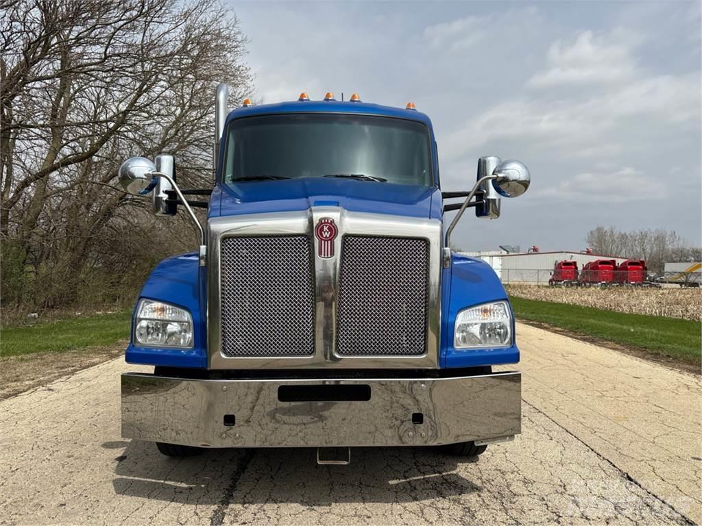 Kenworth T880 Tractor Units