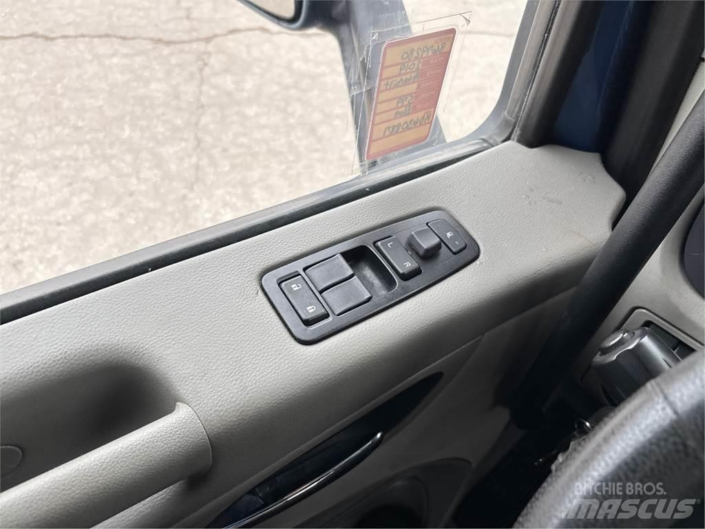Peterbilt 579 Tractor Units