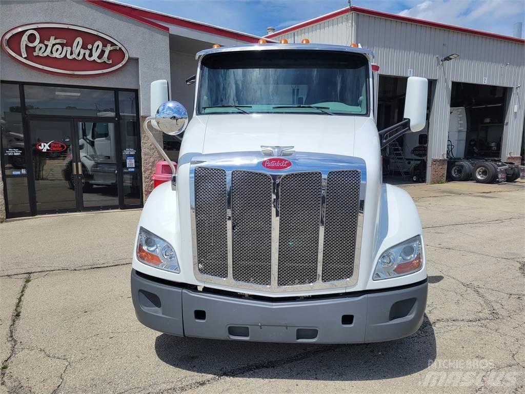 Peterbilt 579 Tractor Units