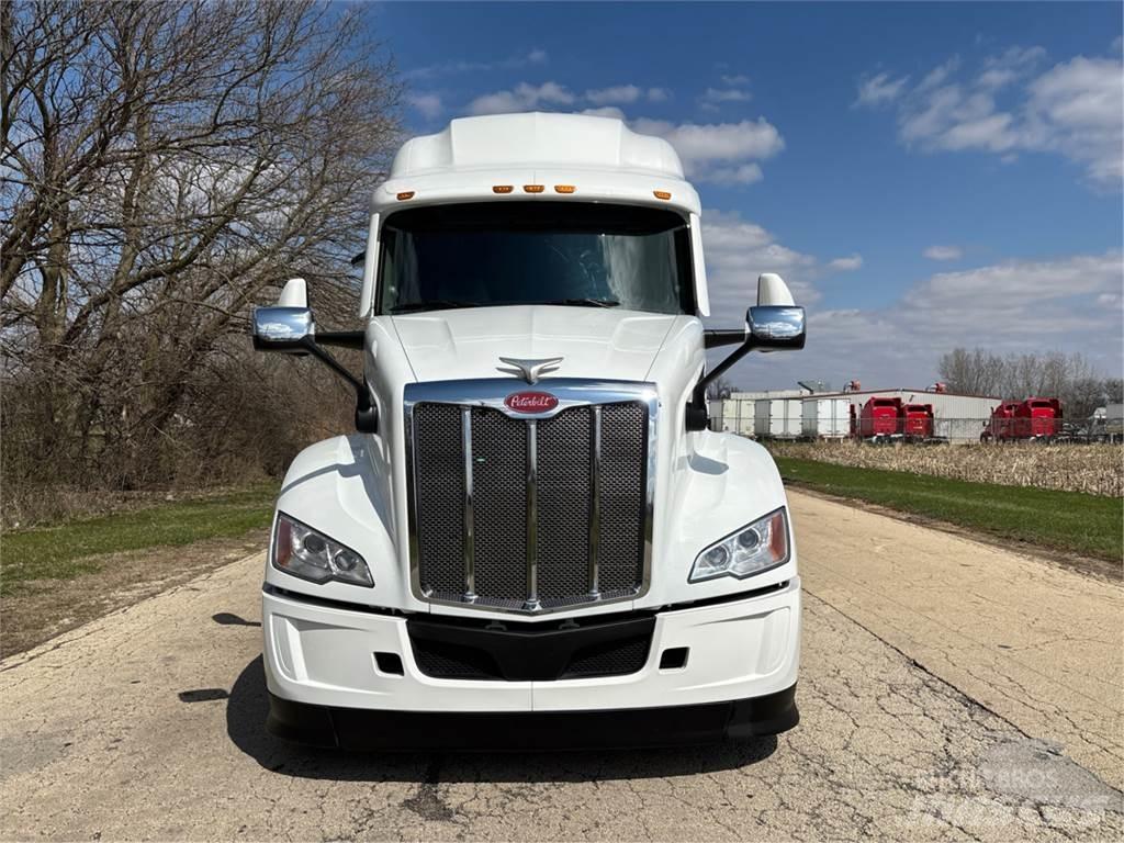 Peterbilt 579 Tractor Units