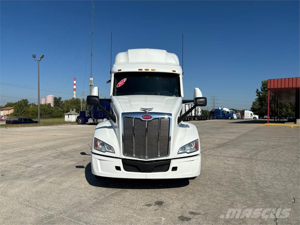 Peterbilt 579 Tractor Units
