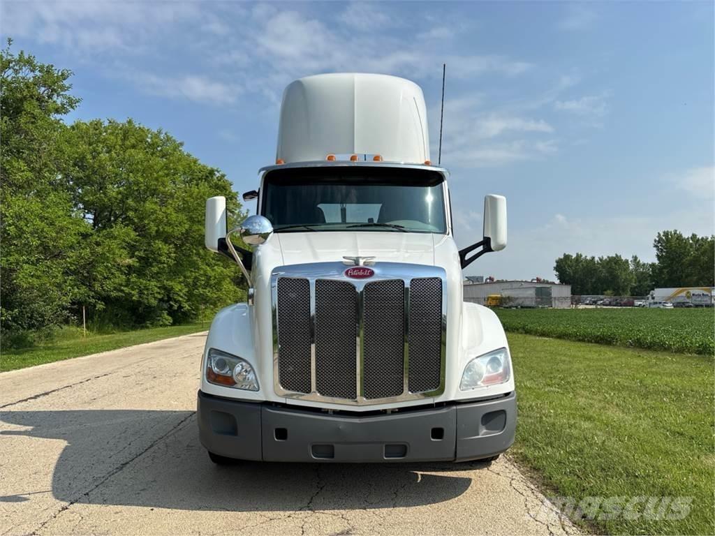 Peterbilt 579 Tractor Units