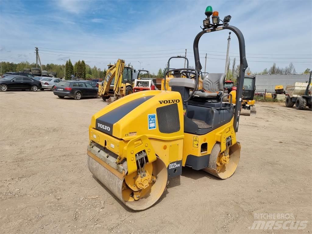 Volvo DD25 Twin drum rollers