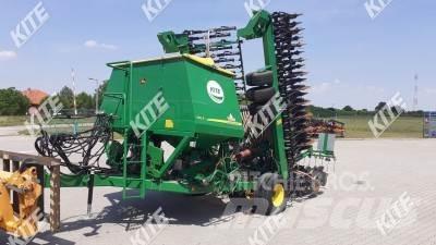 John Deere 740A 9M Drills