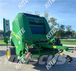 John Deere V451M Round balers