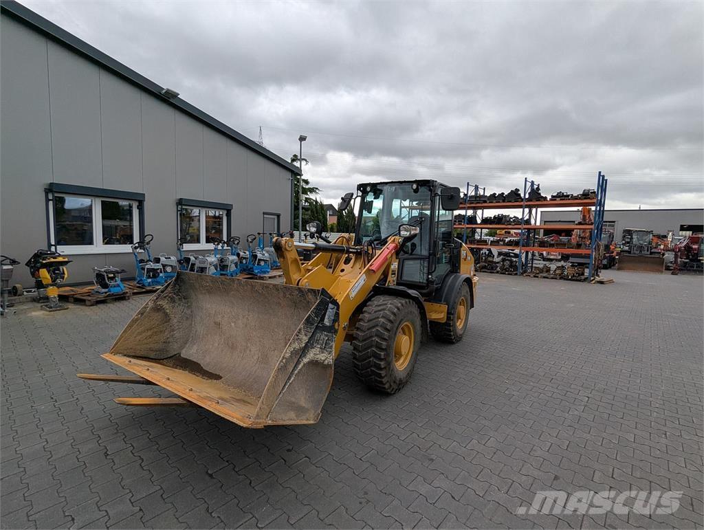 CAT 906 Wheel loaders