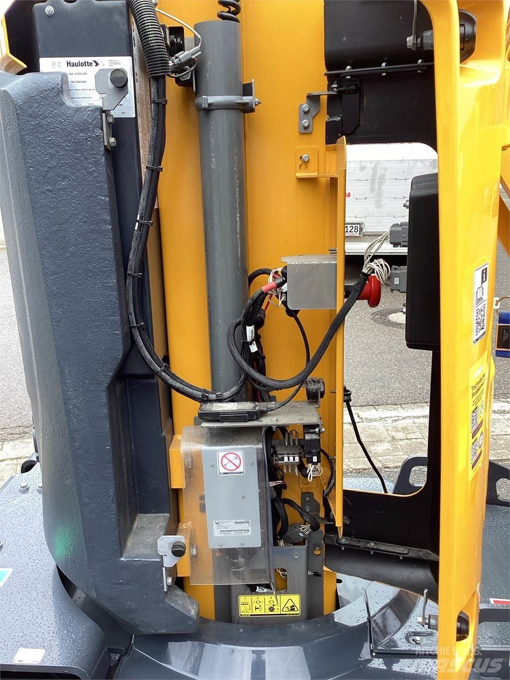 Haulotte Star10 Vertical mast lifts