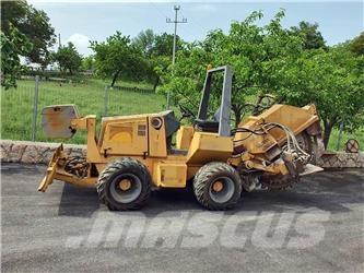 CASE 560 Trenchers