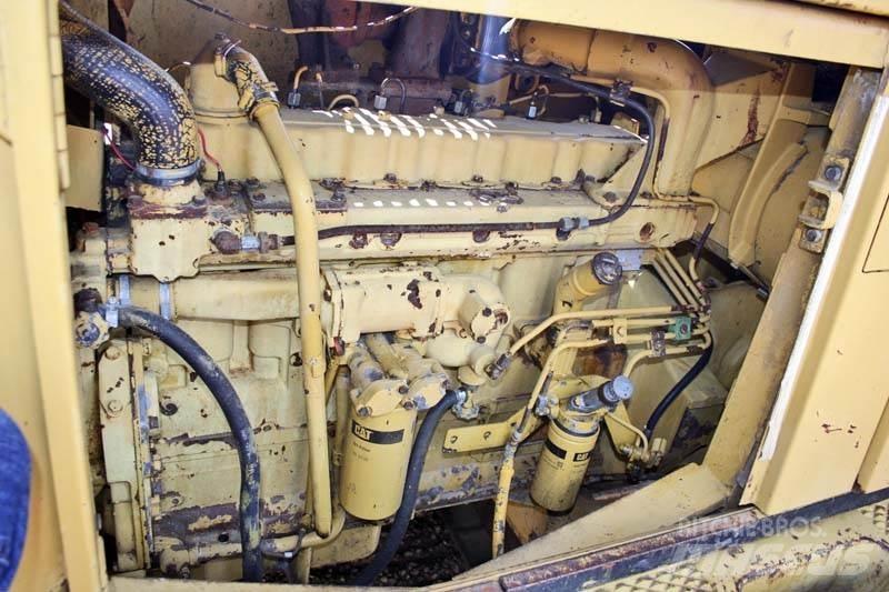 CAT 235 Crawler excavators