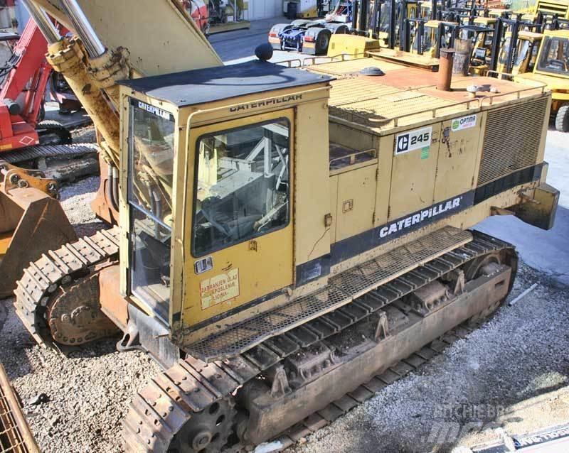 CAT 245 Crawler excavators