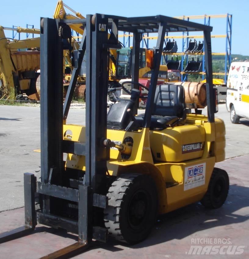 CAT GP20 LPG trucks