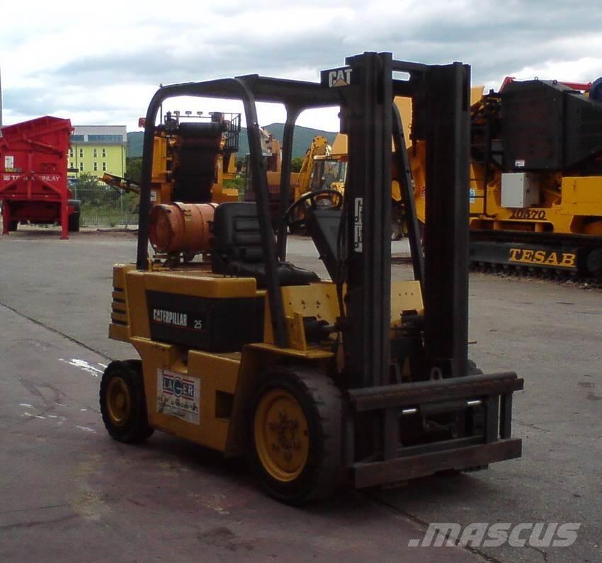 CAT GP25-2 LPG trucks