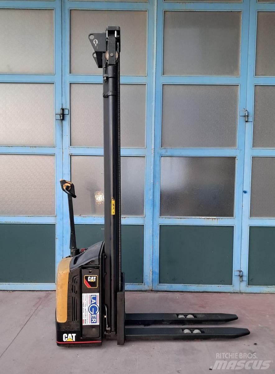 CAT NSP12N Low lifter