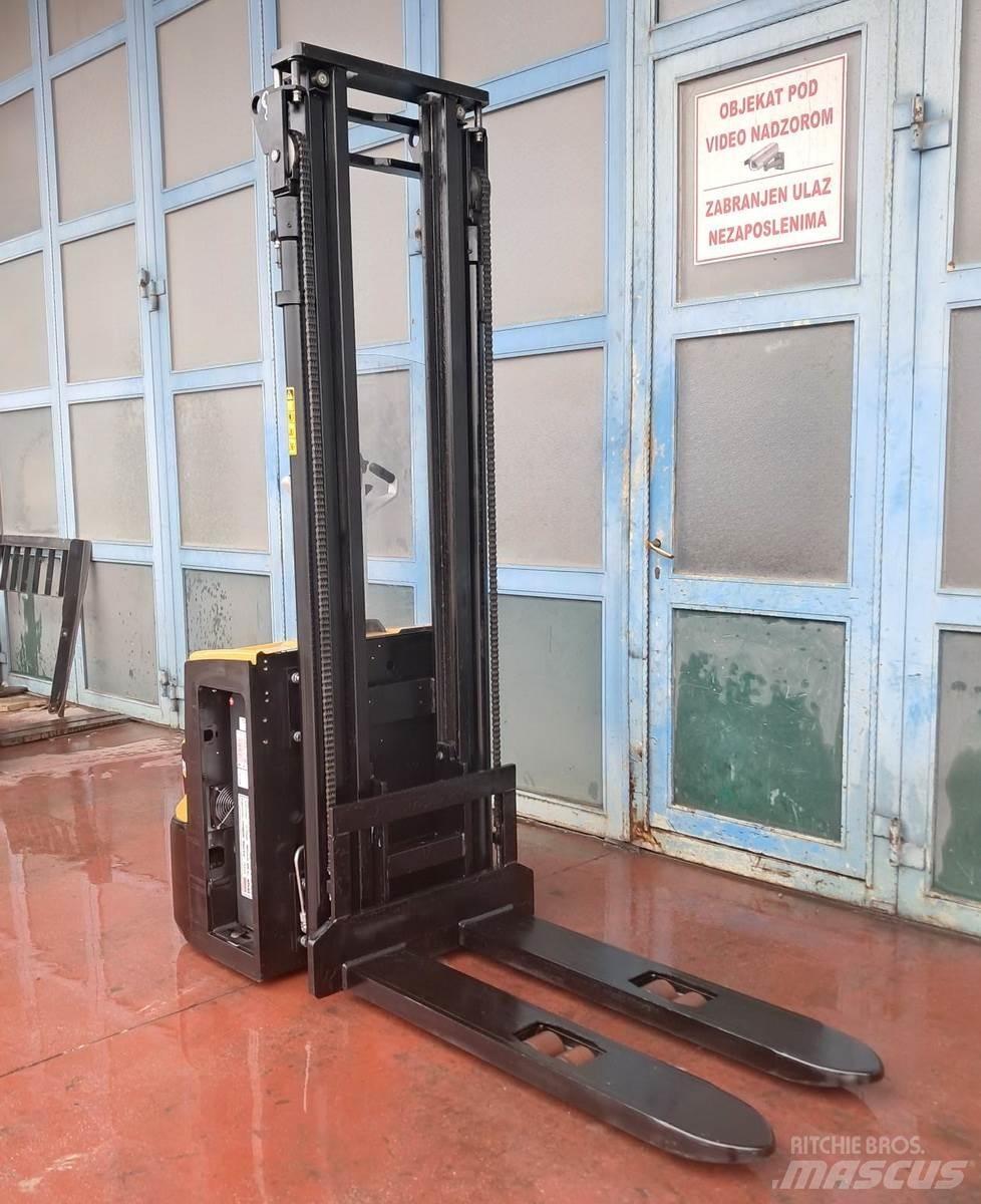 CAT NSP12N2 Low lifter
