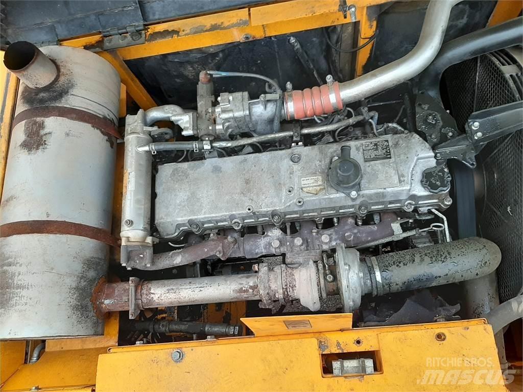 JCB JS330NL Crawler excavators