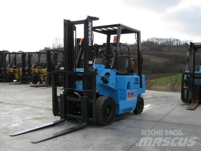 Nissan NJ01A15 LPG trucks