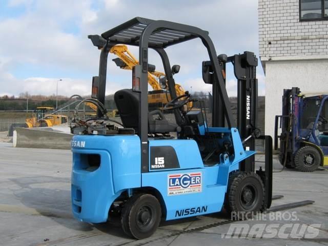 Nissan PJ01A15 LPG trucks