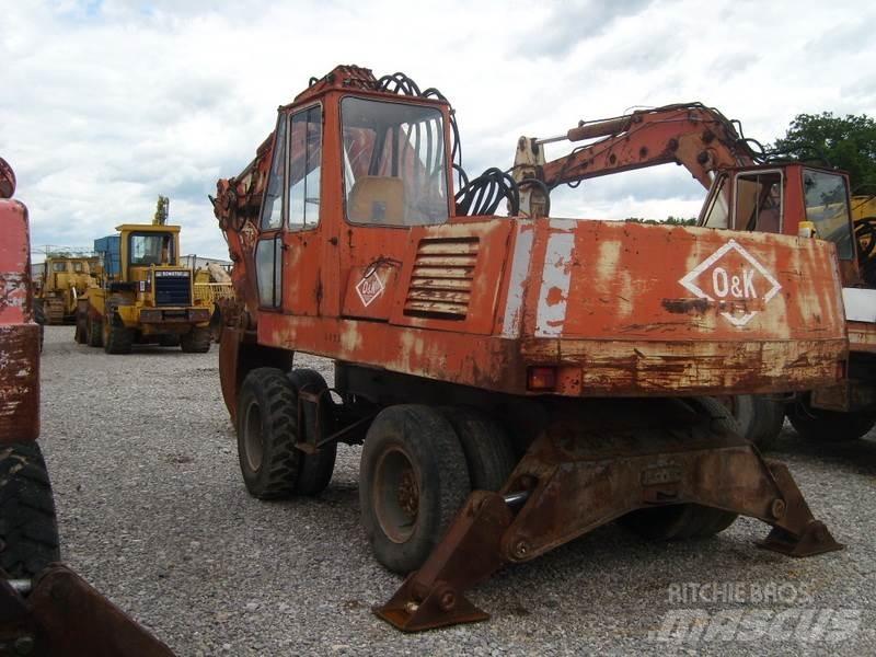 O&K MH6 Wheeled excavators