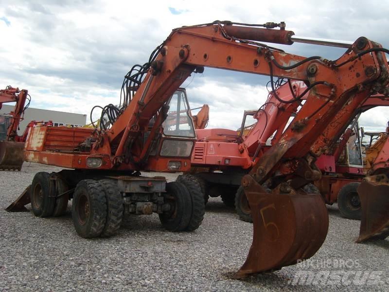 O&K MH6 Wheeled excavators