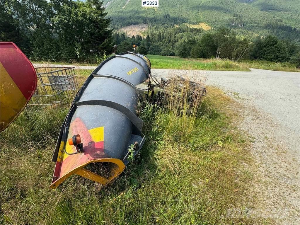 AM Teho 2600 Snow blades and plows