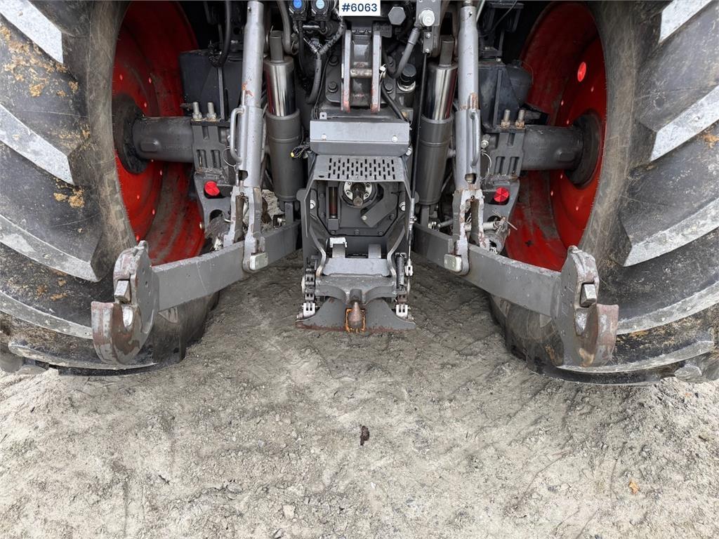 CLAAS Arion 460 Tractors