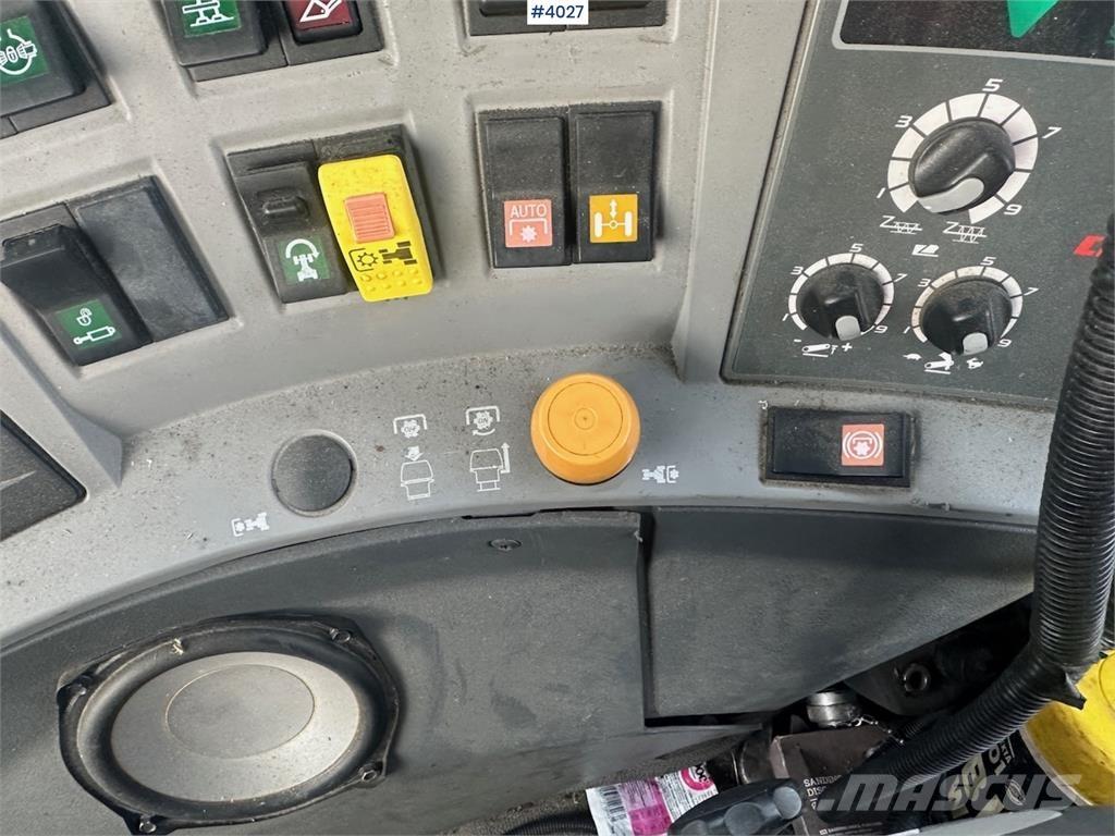 CLAAS Arion 640 Tractors