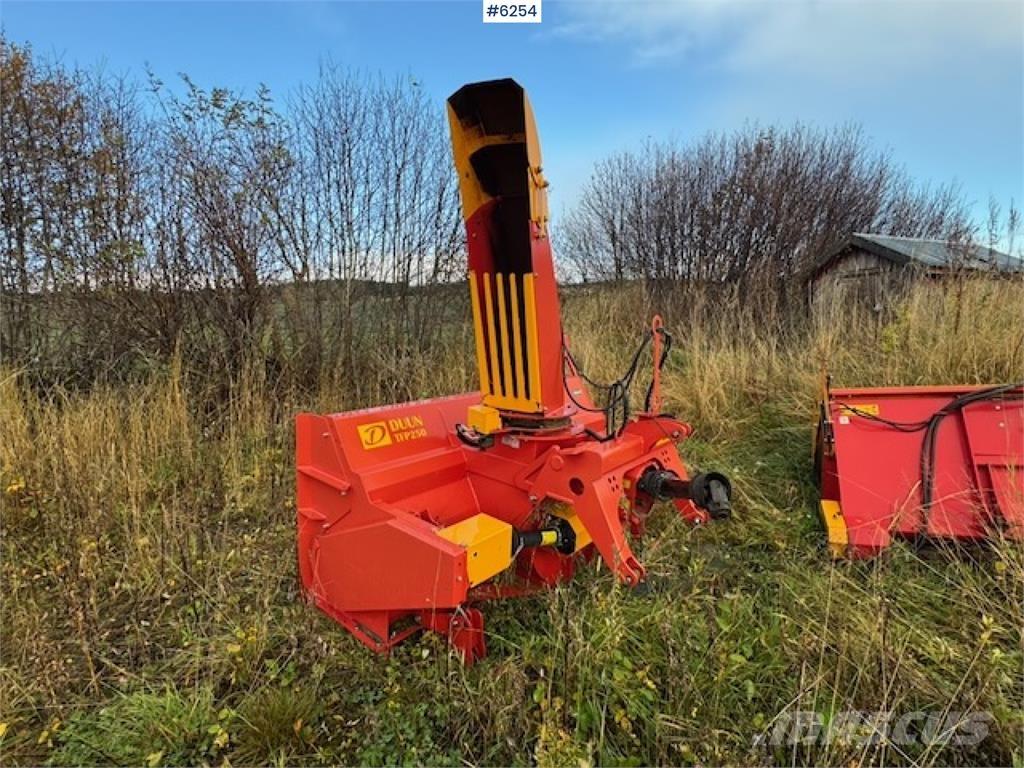 Duun TFP250 Snow blades and plows