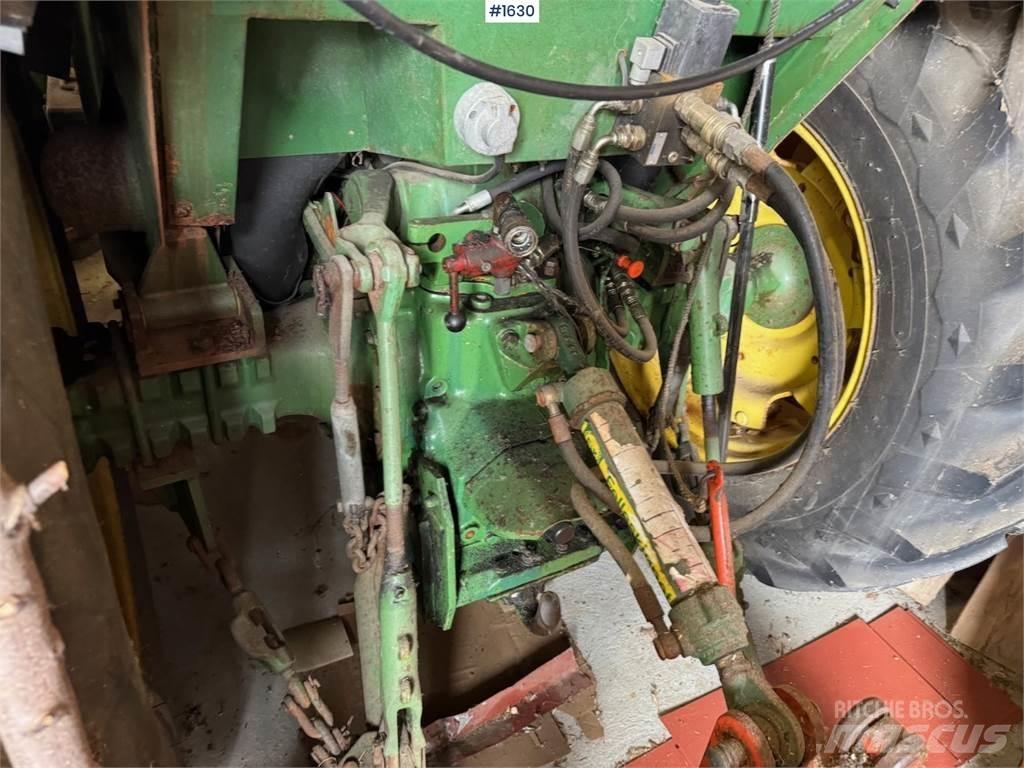 John Deere 1040 Tractors