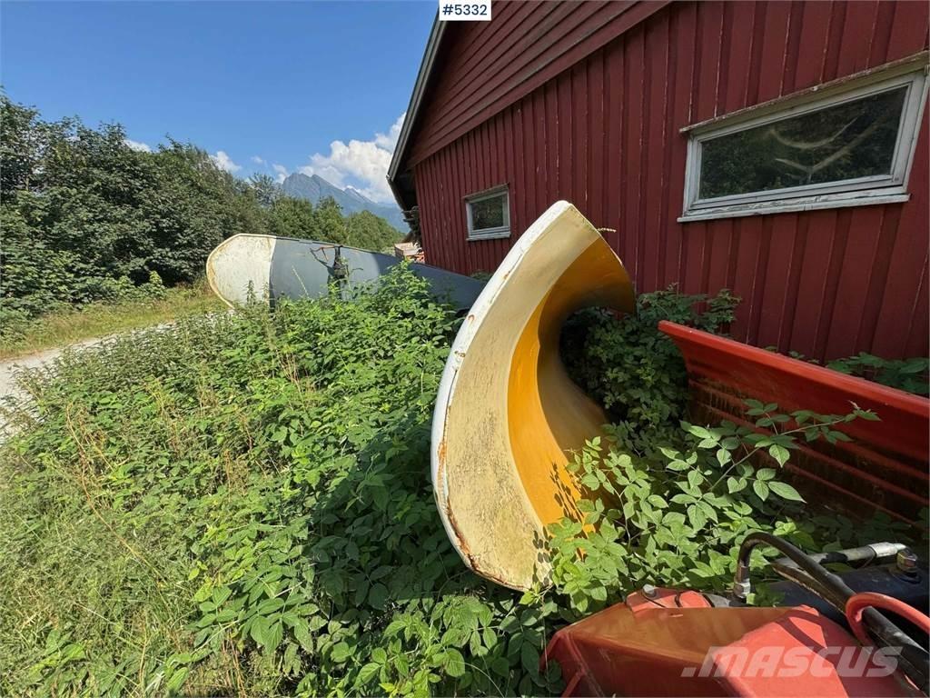 Viking L300 Snow blades and plows