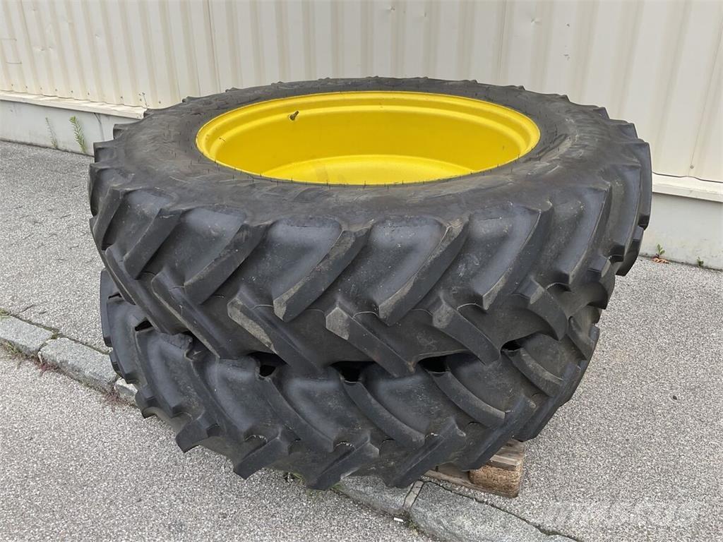  380/95 R 38 Tyres, wheels and rims