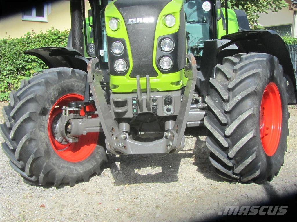 CLAAS Arion 440 Tractors