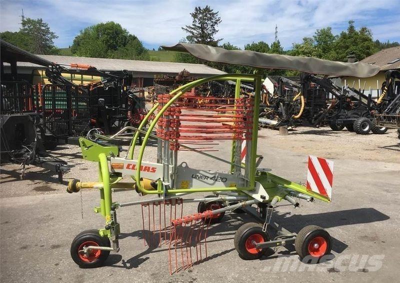 CLAAS Liner 420 Swathers