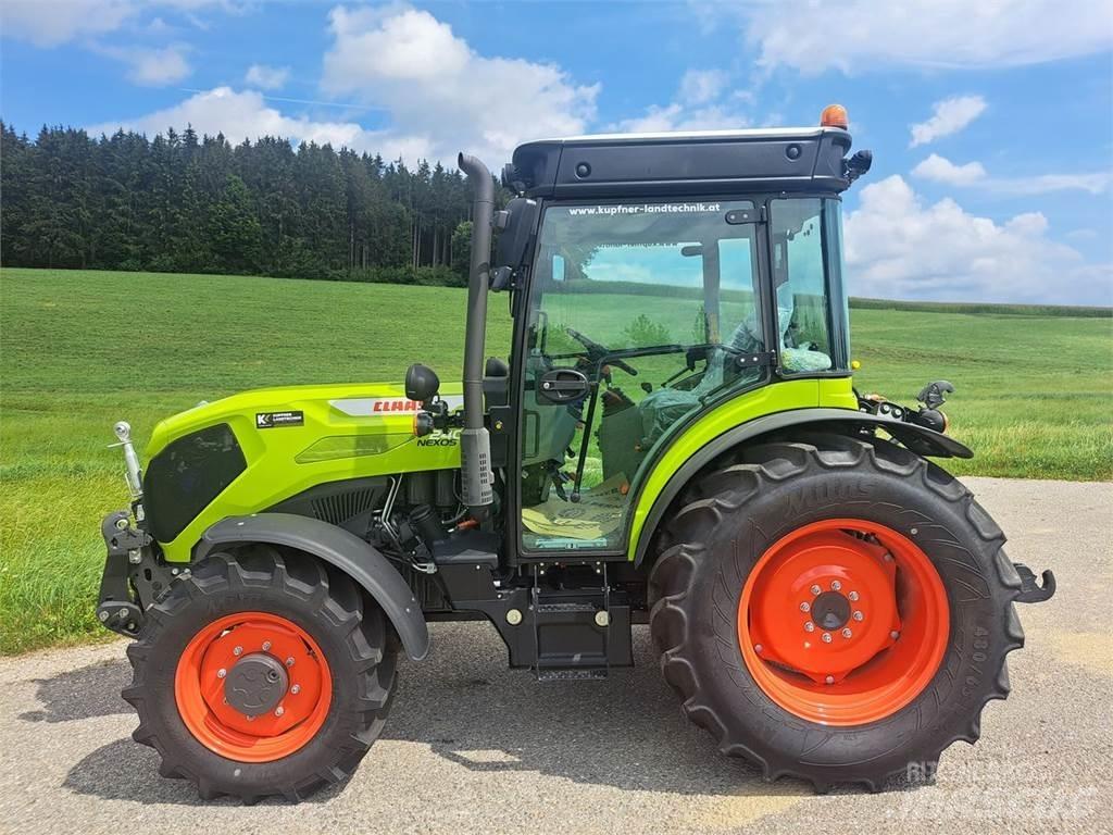 CLAAS Nexos 240 XL Tractors