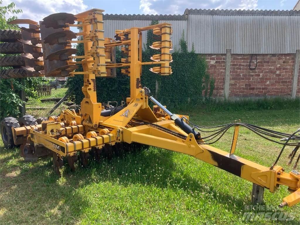  DOM S 35 Disc harrows