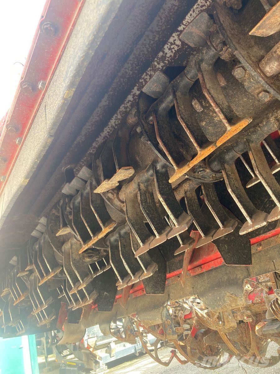 Holmer T4-30 Beet harvesters