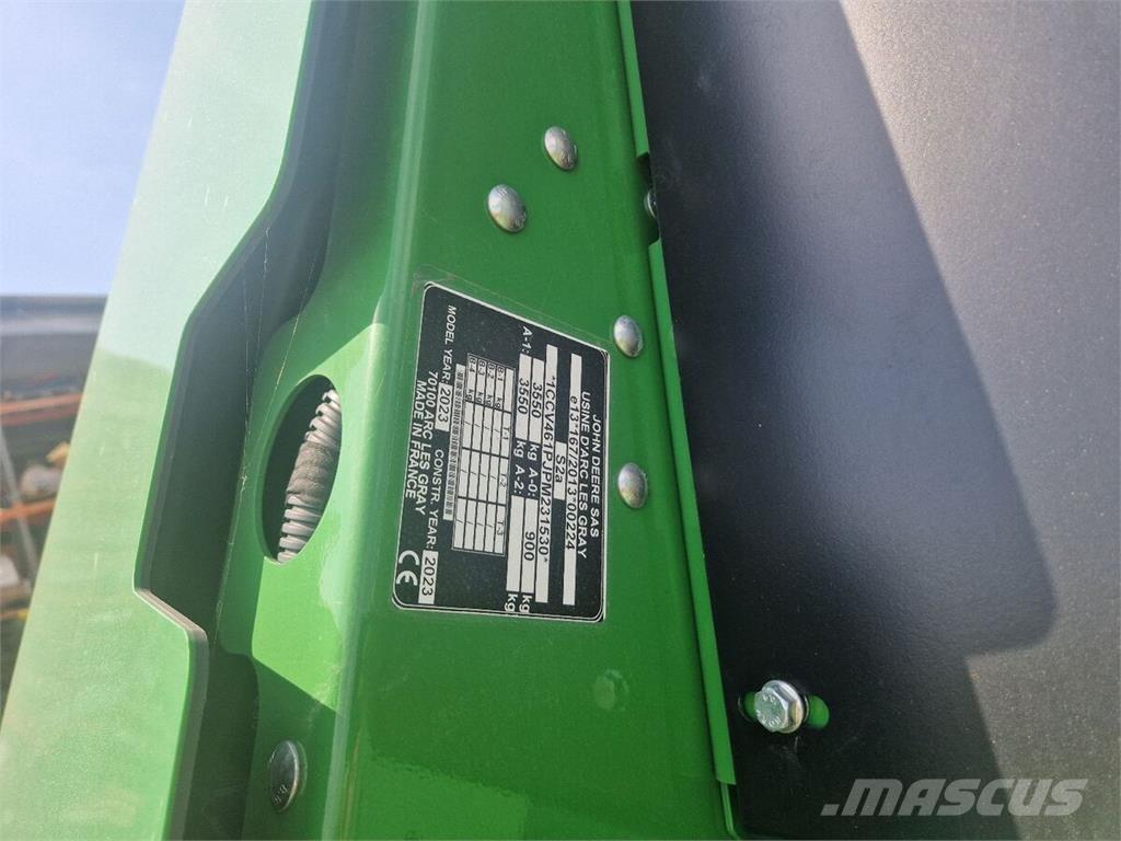 John Deere V461M Round balers