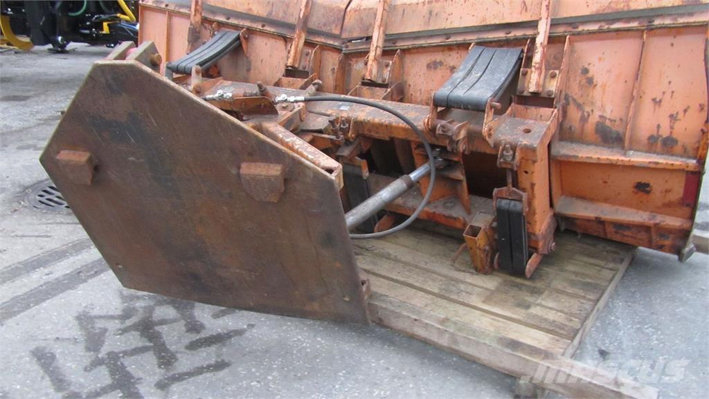 Kahlbacher DS 260 Snow blades and plows