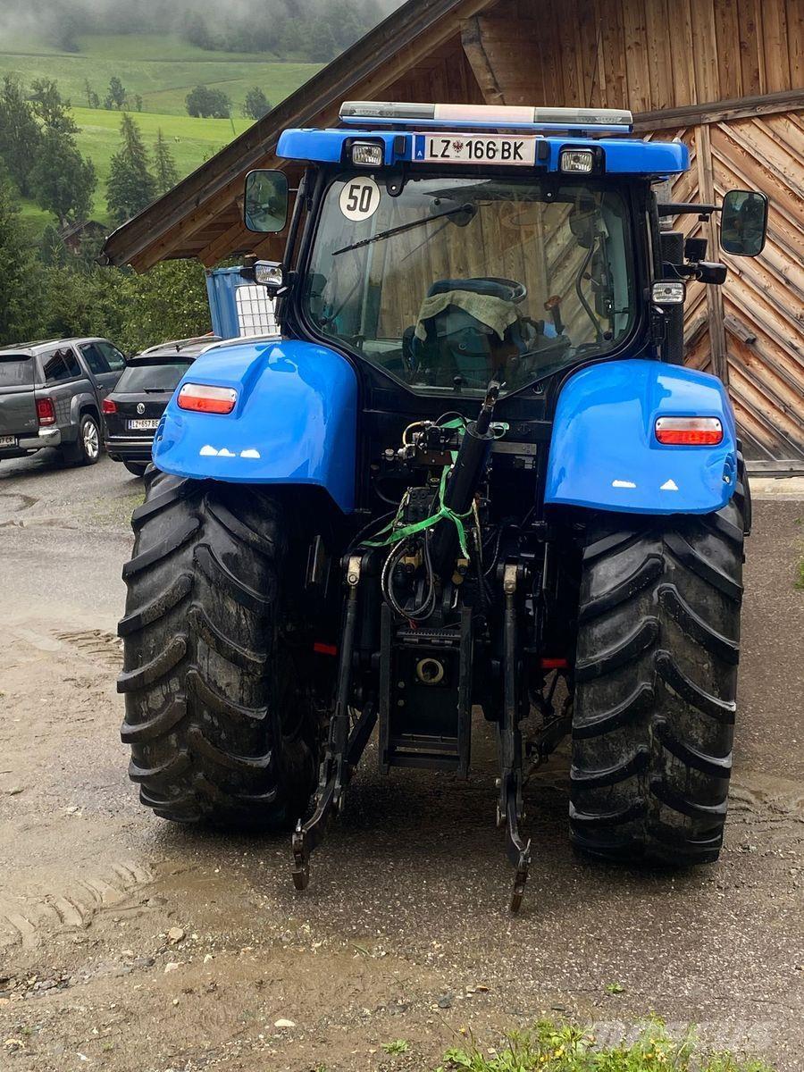 New Holland T7040 Tractors
