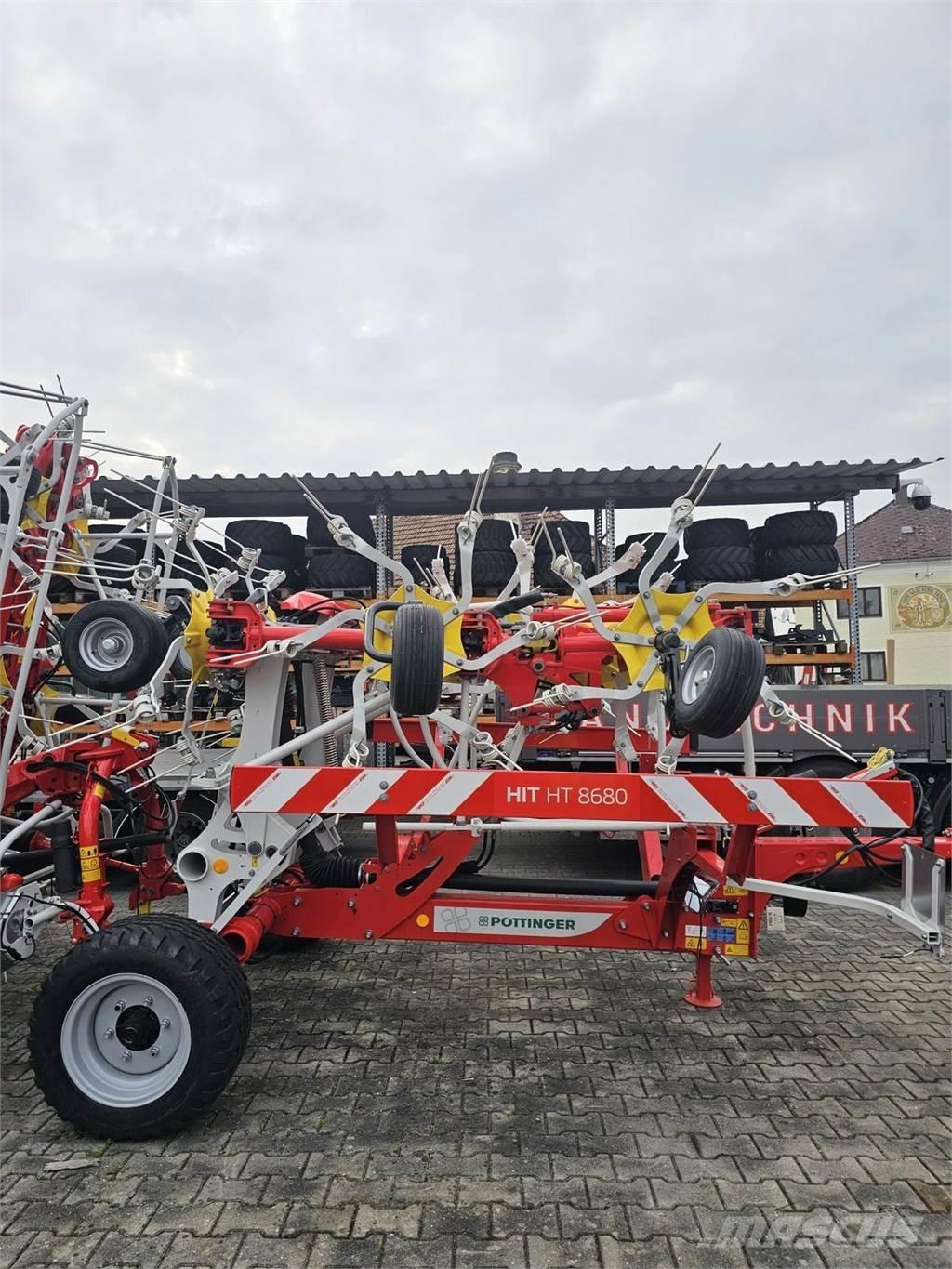 Pöttinger HIT 8680 Rakes and tedders