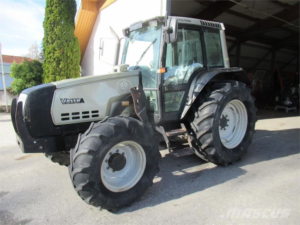Valtra 6200 Tractors
