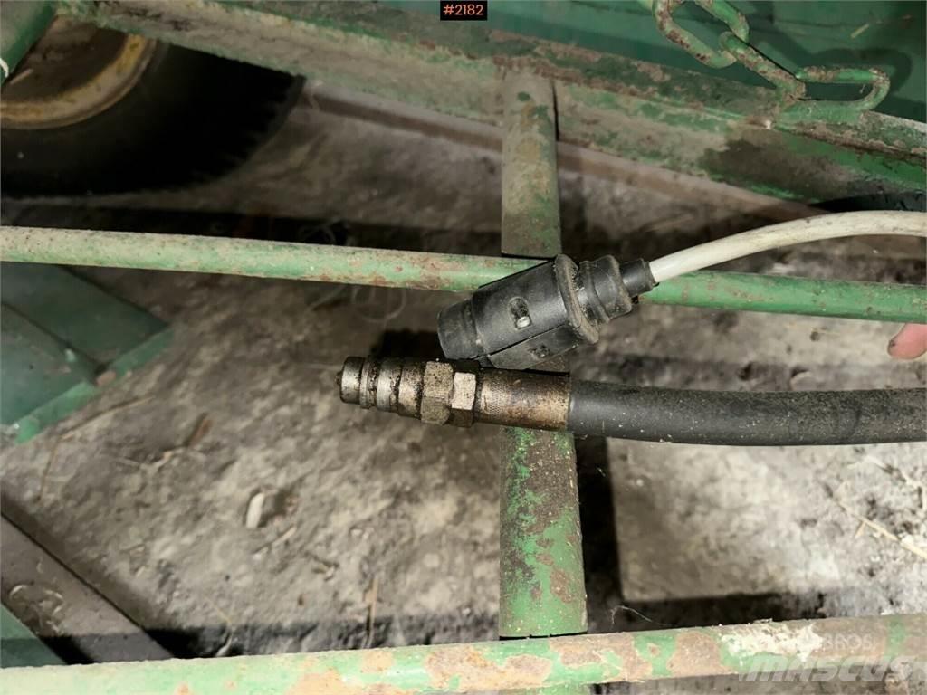 SLMA 722 Grain / Silage Trailers