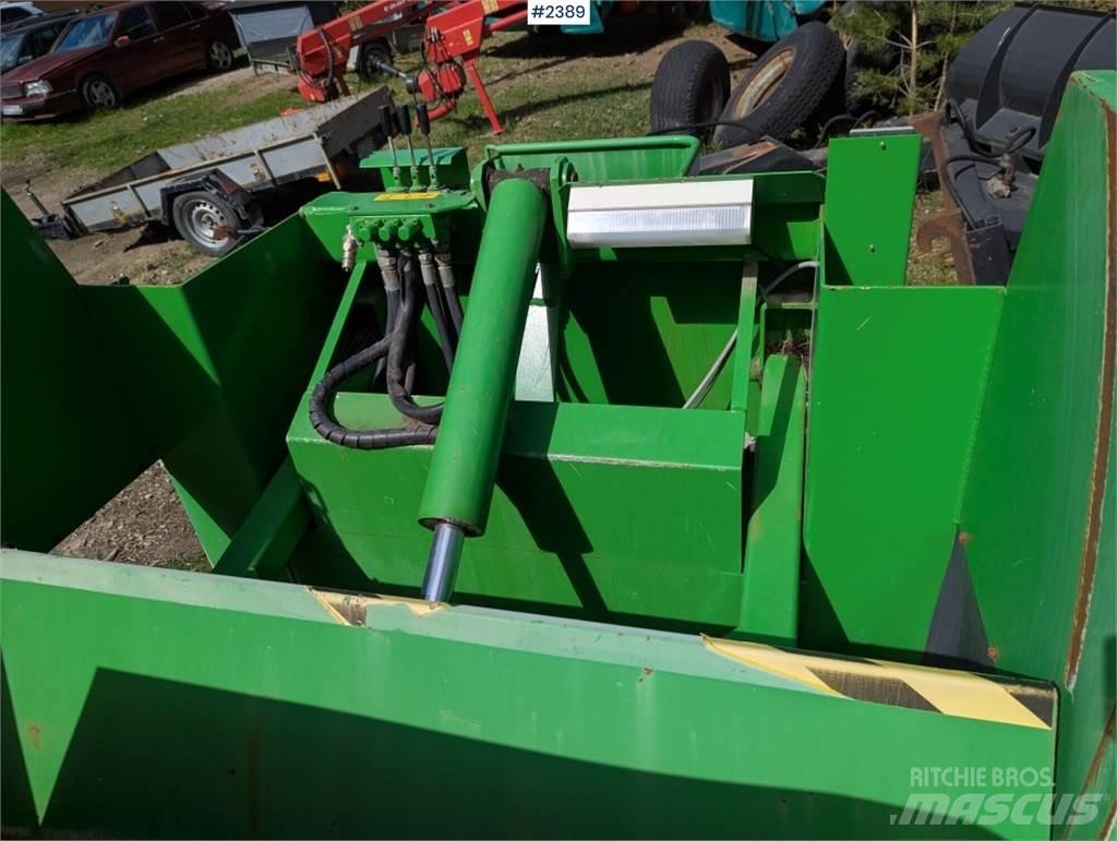Varmo Lift PPNL Other forage harvesting equipment