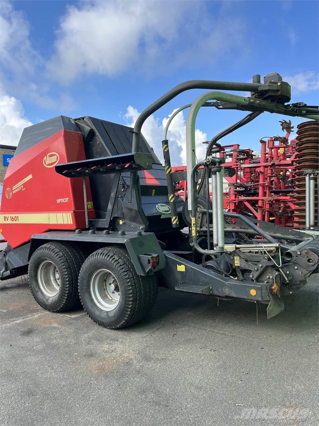 Vicon RV 1601 Round balers