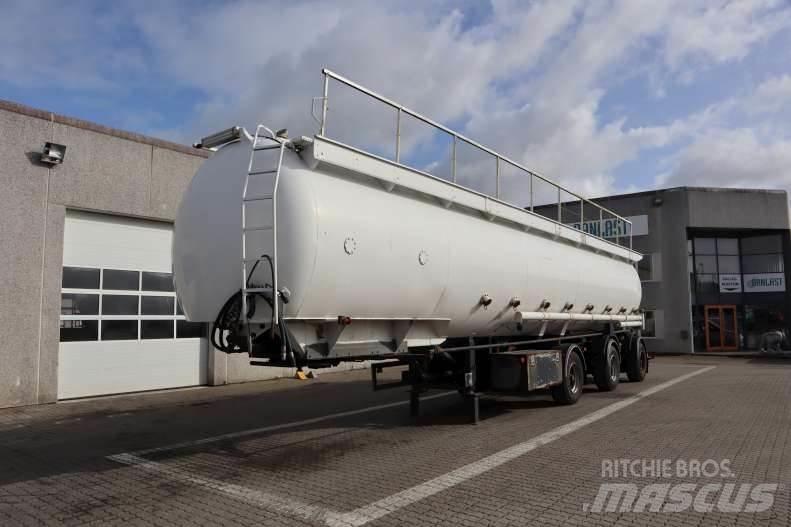  Jilko 60000 L Tanker semi-trailers