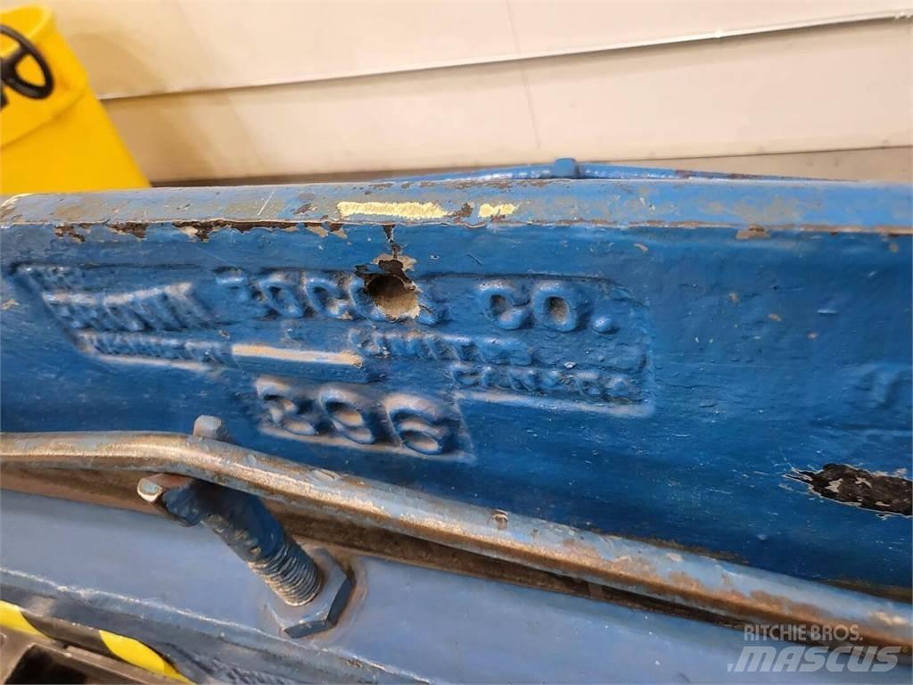 Brown BOGGS 396 Construction - Others