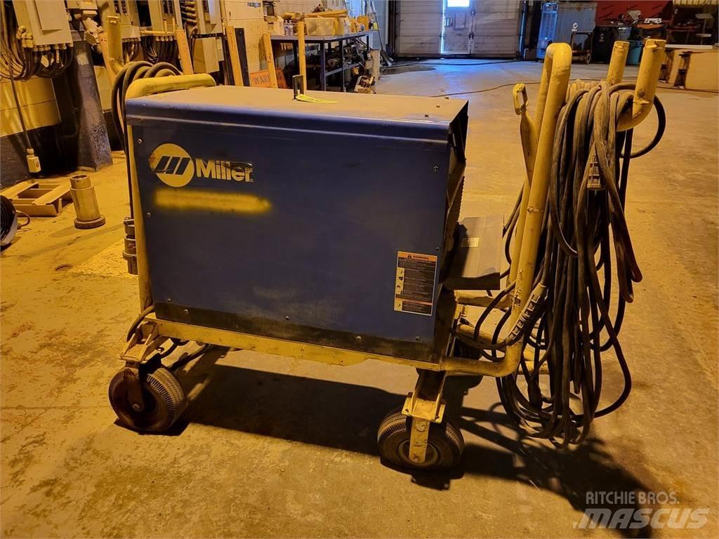 Miller Dimension 652 Welding machines
