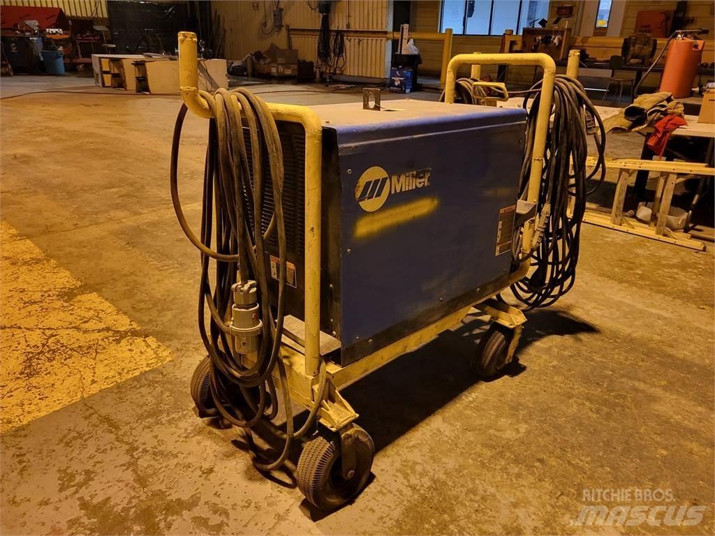 Miller Dimension 652 Welding machines