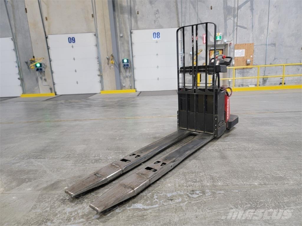 Raymond 8410 Construction - Others